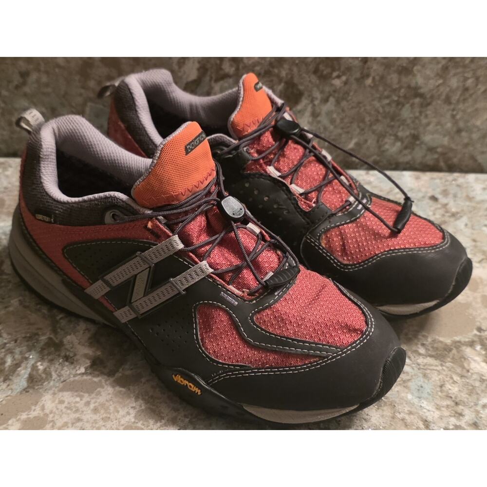 New Balance 1520 V1 Vibram Gore-Tex Hiking Sneakers Women’s Size 7.5